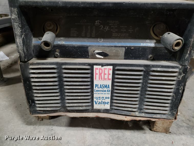 image for item HX9614 Miller Bobcat 225NT  welder/generator