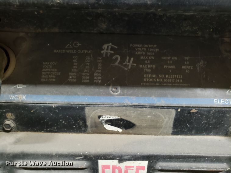 image for item HX9614 Miller Bobcat 225NT  welder/generator