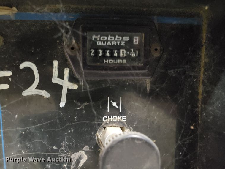 image for item HX9614 Miller Bobcat 225NT  welder/generator