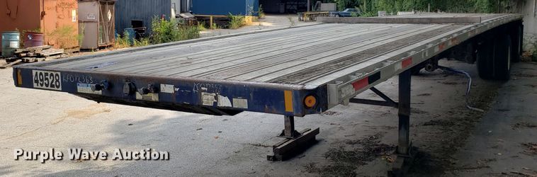 image for item IC9916 2006 Fontaine  flatbed trailer