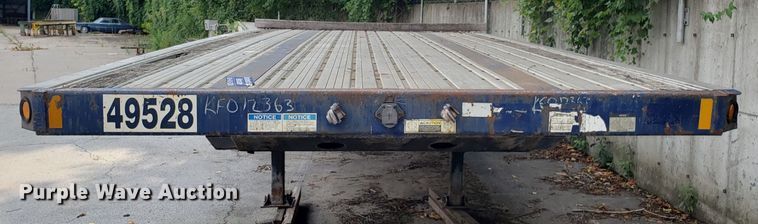 image for item IC9916 2006 Fontaine  flatbed trailer