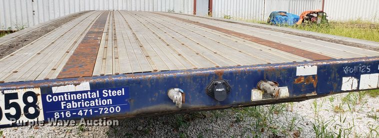 image for item IC9930 2006 Fontaine  flatbed trailer