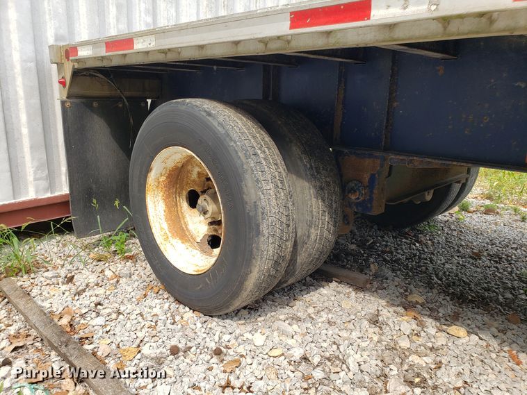 image for item IC9930 2006 Fontaine  flatbed trailer