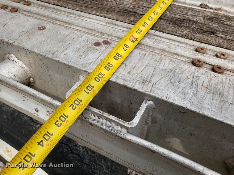 image for item IC9930 2006 Fontaine  flatbed trailer