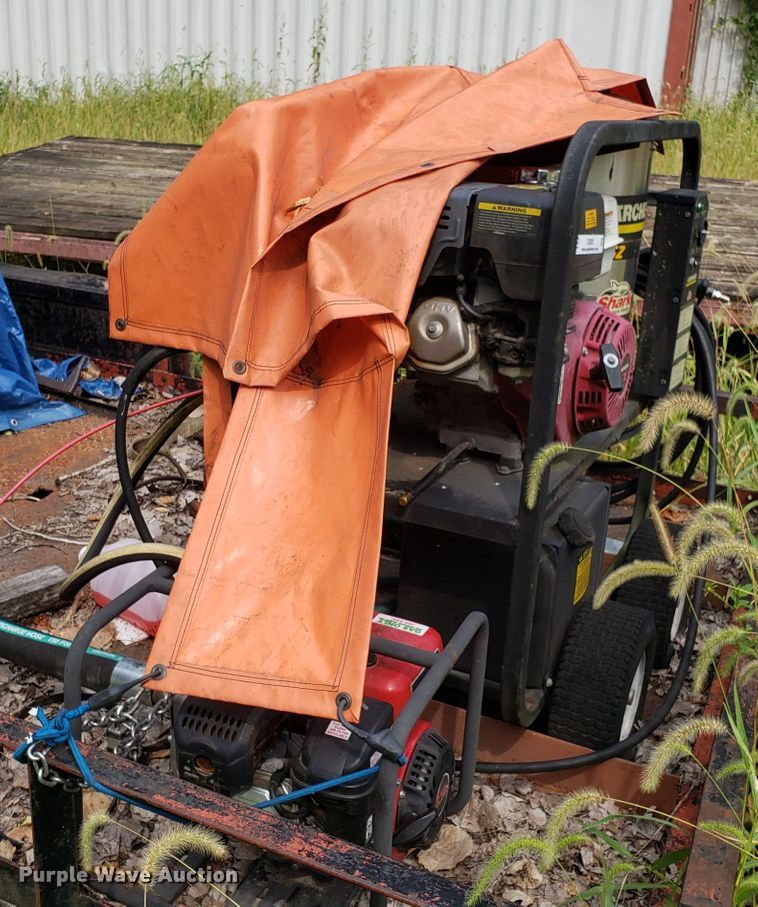 image for item IC9931 Karcher steam cleaner