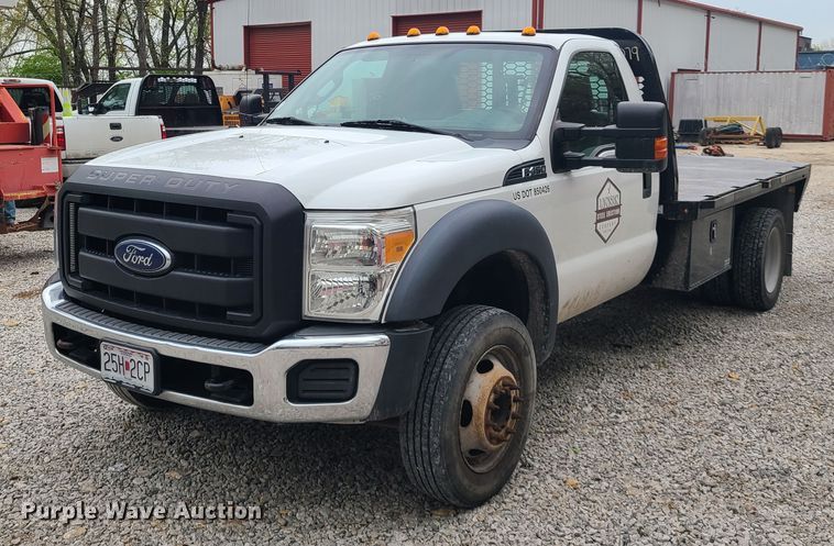 image for item IQ9173 2015 Ford F450 Super Duty  flatbed truck