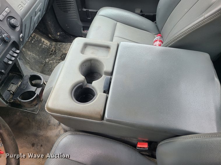 image for item IQ9173 2015 Ford F450 Super Duty  flatbed truck