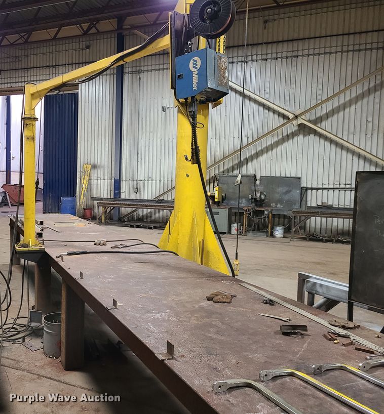 image for item IU9339 Welding station