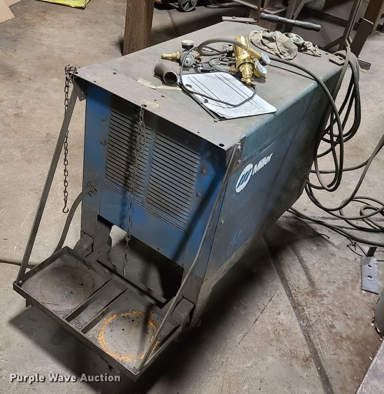 image for item IU9339 Welding station