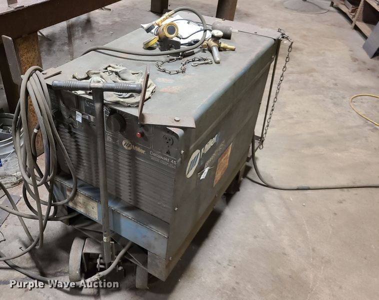 image for item IU9339 Welding station