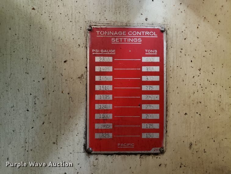 image for item IU9363 Pacific K400-16 hydraulic sheet metal brake