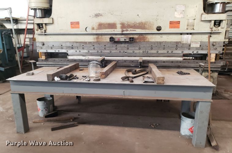 image for item IU9363 Pacific K400-16 hydraulic sheet metal brake