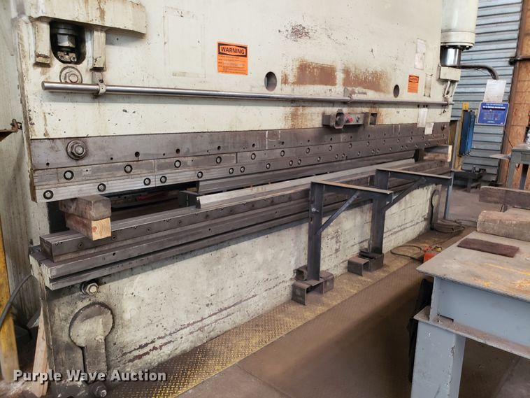 image for item IU9363 Pacific K400-16 hydraulic sheet metal brake