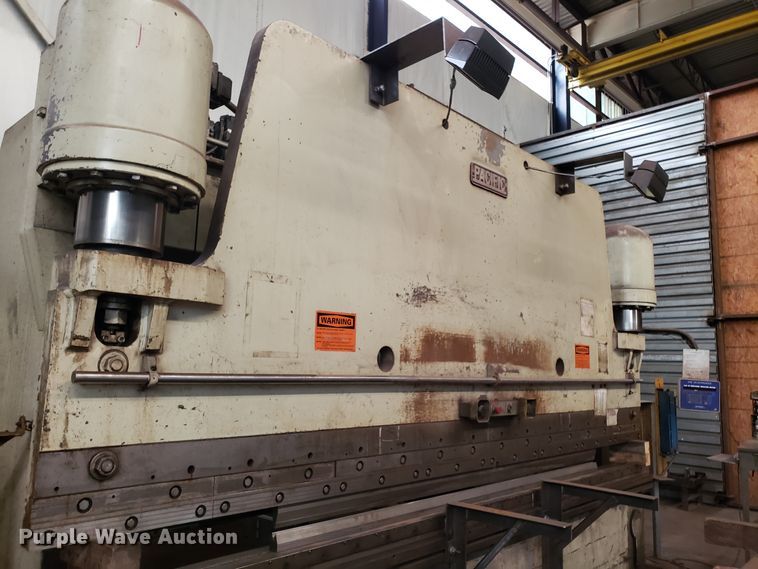 image for item IU9363 Pacific K400-16 hydraulic sheet metal brake