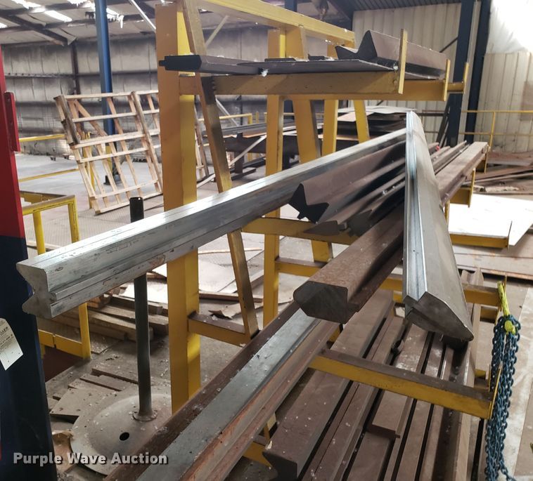 image for item IU9363 Pacific K400-16 hydraulic sheet metal brake