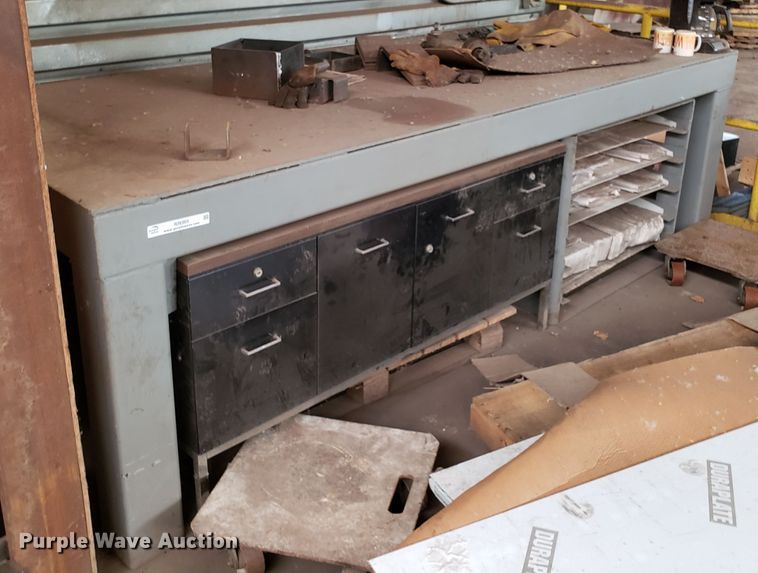 image for item IU9365 Steel table