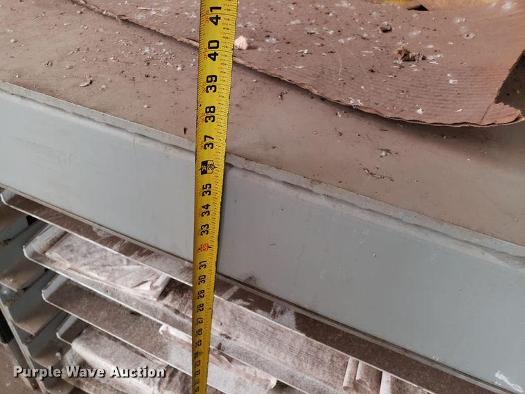 image for item IU9365 Steel table