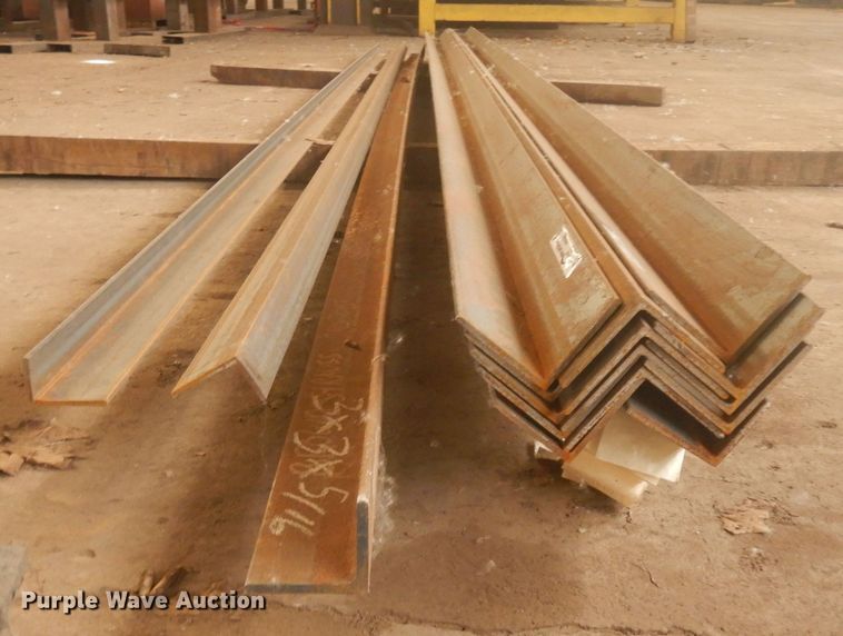 image for item IU9400 (17) pieces of angle iron