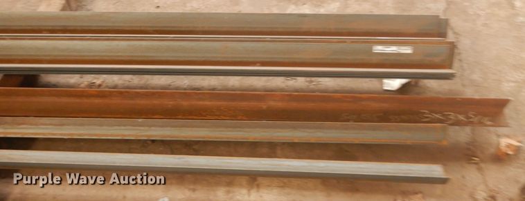 image for item IU9400 (17) pieces of angle iron