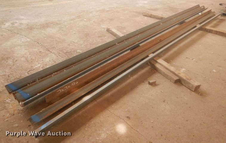 image for item IU9400 (17) pieces of angle iron