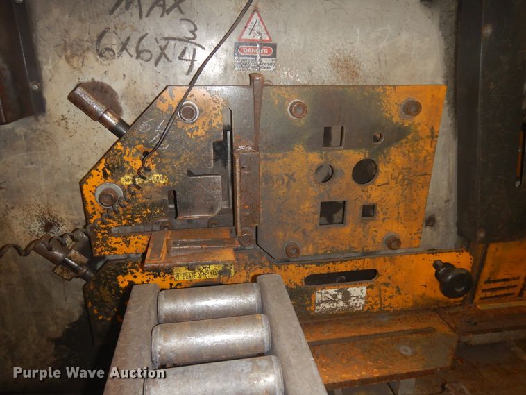 image for item IU9424 Kingsland Multi 140 hydraulic metal punch