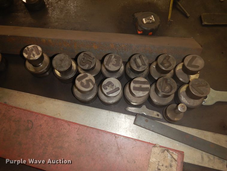 image for item IU9424 Kingsland Multi 140 hydraulic metal punch