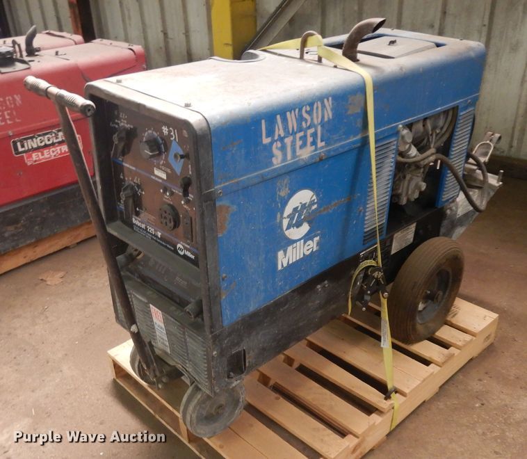 image for item KU9224 Miller Bobcat 225  welder/generator