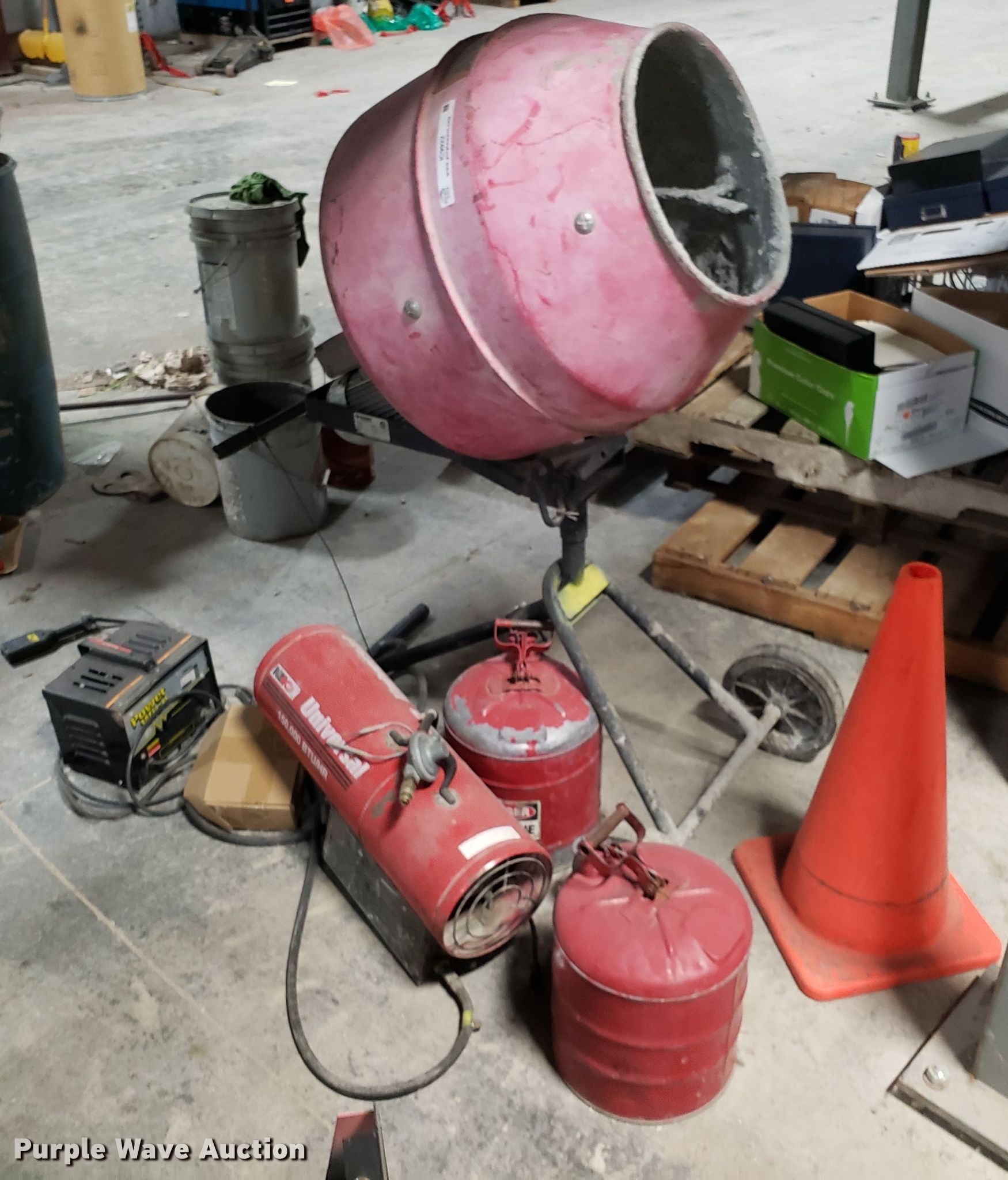 Tools in Kansas City, MO Item IC9922 sold Purple Wave