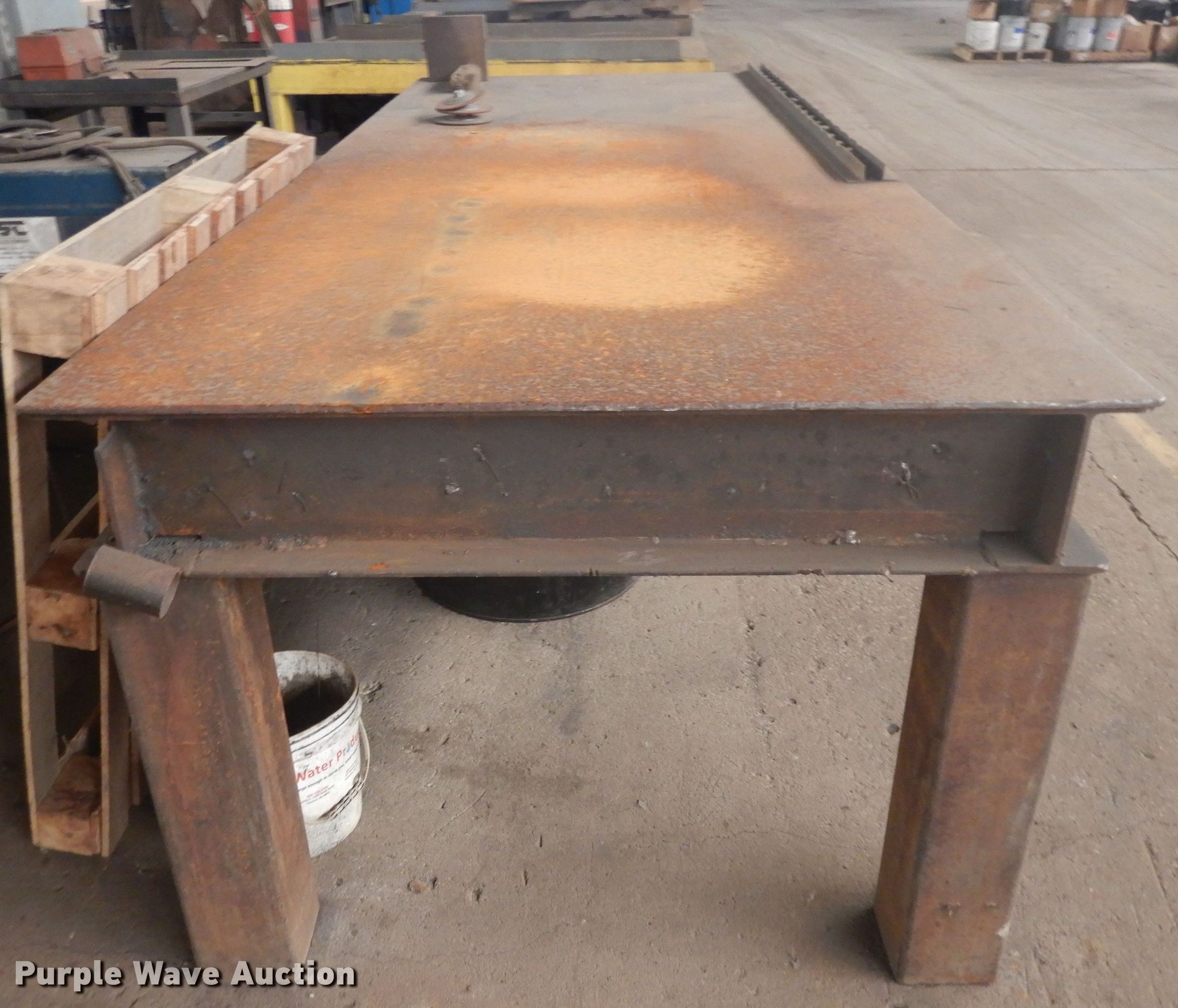 Steel work bench in Kansas City, MO Item IU9391 sold Purple Wave