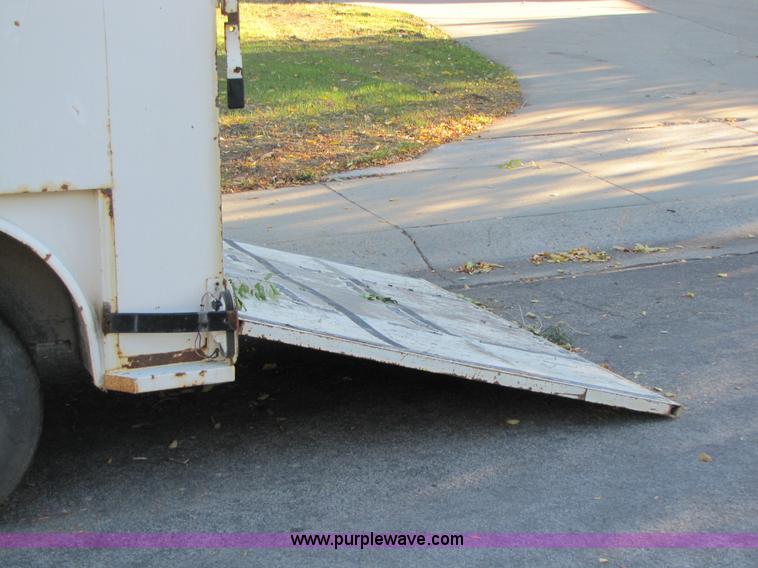 image for item 2006 1994 King dual axle utility trailer