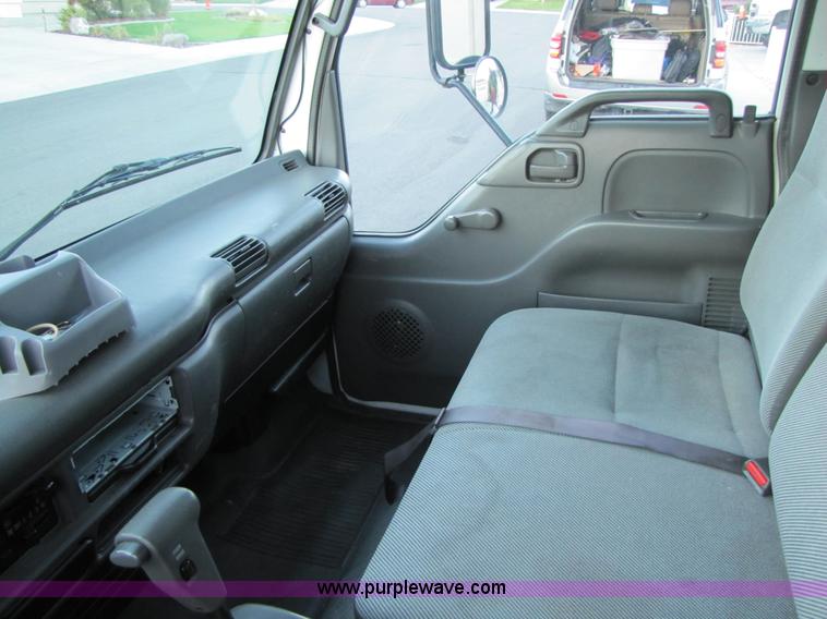 image for item 2007 2002 Isuzu NPR box truck