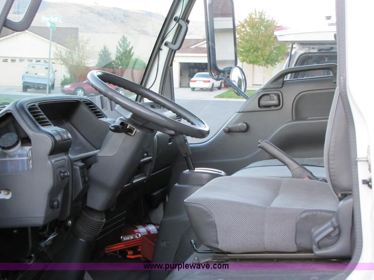 image for item 2007 2002 Isuzu NPR box truck