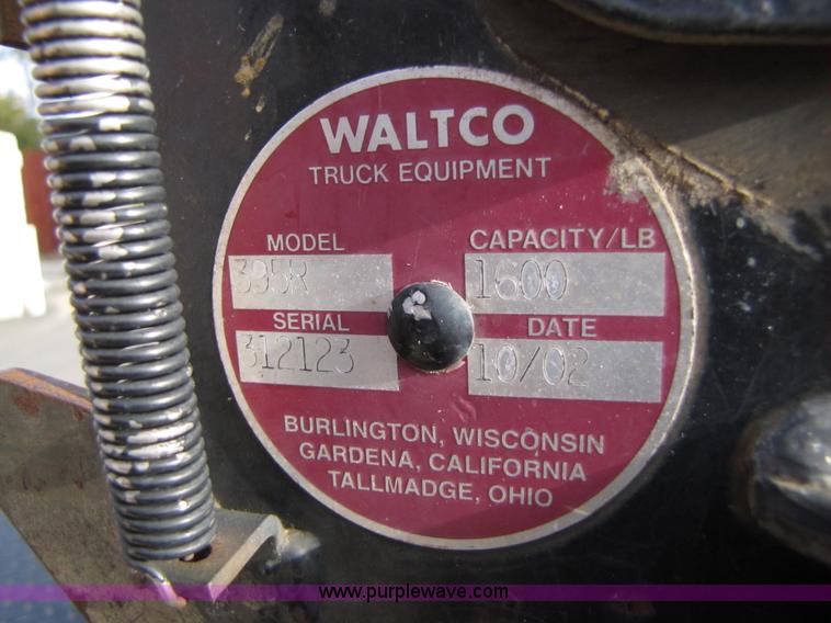 image for item 2007 2002 Isuzu NPR box truck