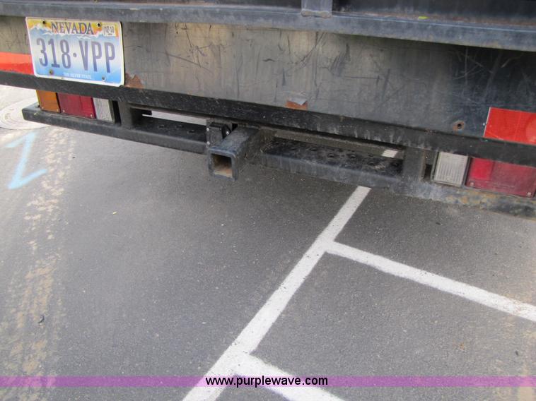 image for item 2007 2002 Isuzu NPR box truck