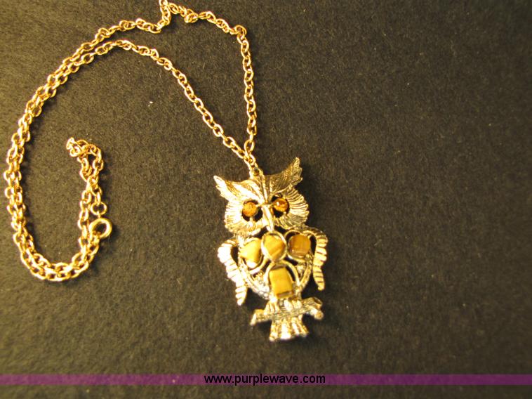 image for item 2753 Assorted jewelry