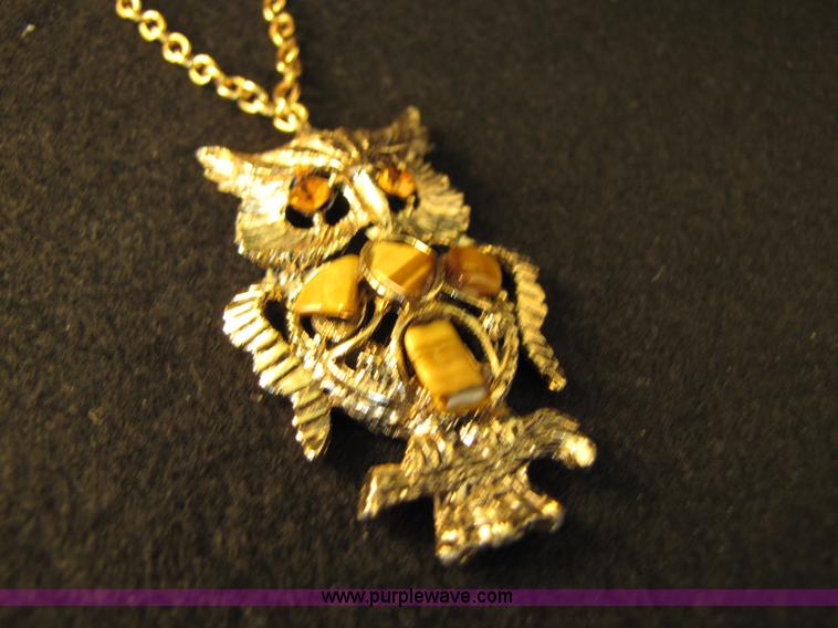 image for item 2753 Assorted jewelry