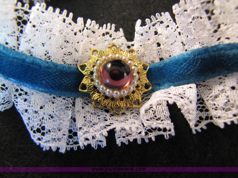 image for item 2753 Assorted jewelry