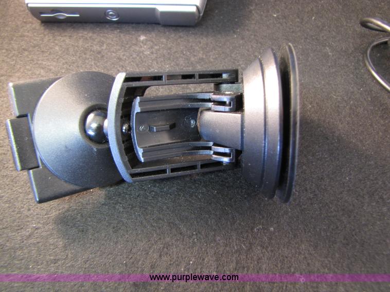 image for item 2764 Harmon Kardon GPS