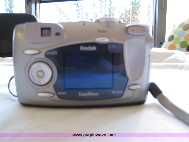 image for item 3404 Kodak DX4330 Camera