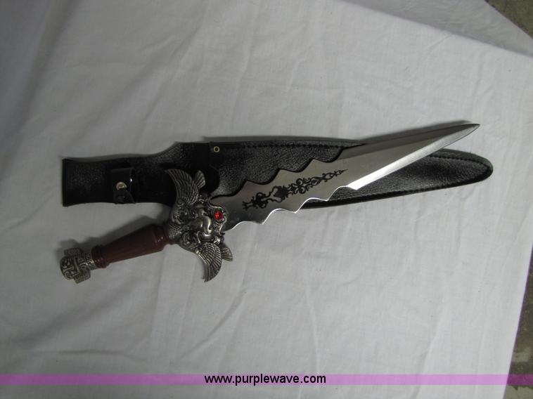 image for item 3580 (3) knives