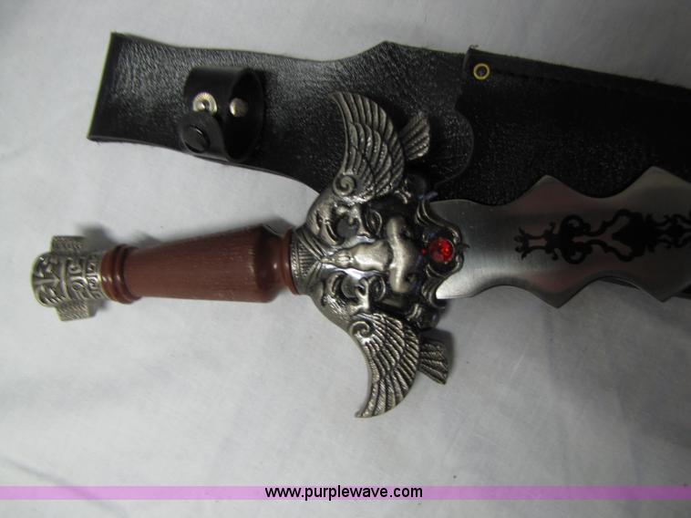 image for item 3580 (3) knives