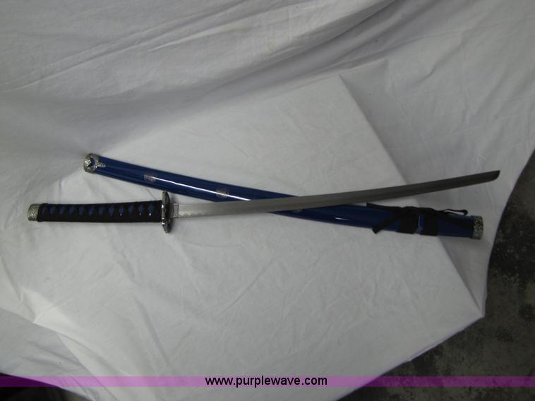 image for item 3580 (3) knives