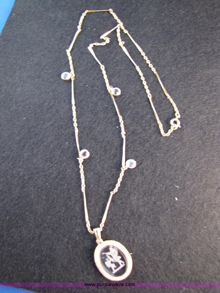 image for item 3590 Assorted jewelry