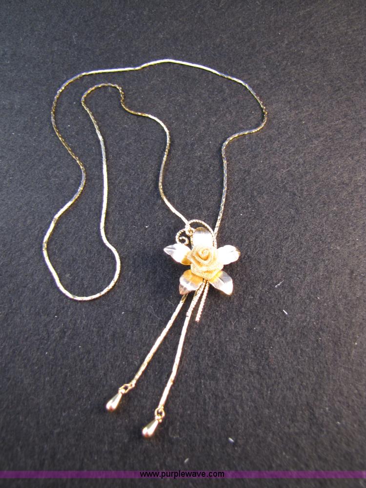 image for item 3590 Assorted jewelry