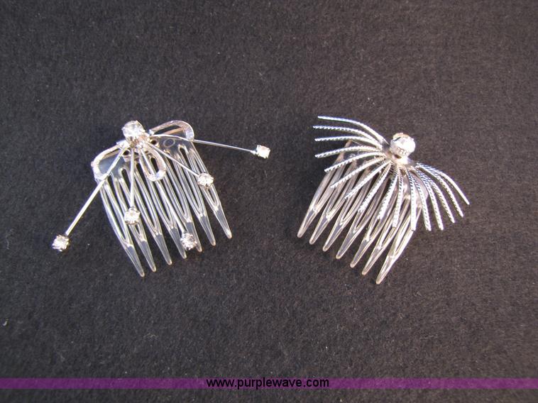 image for item 3593 Assorted jewelry