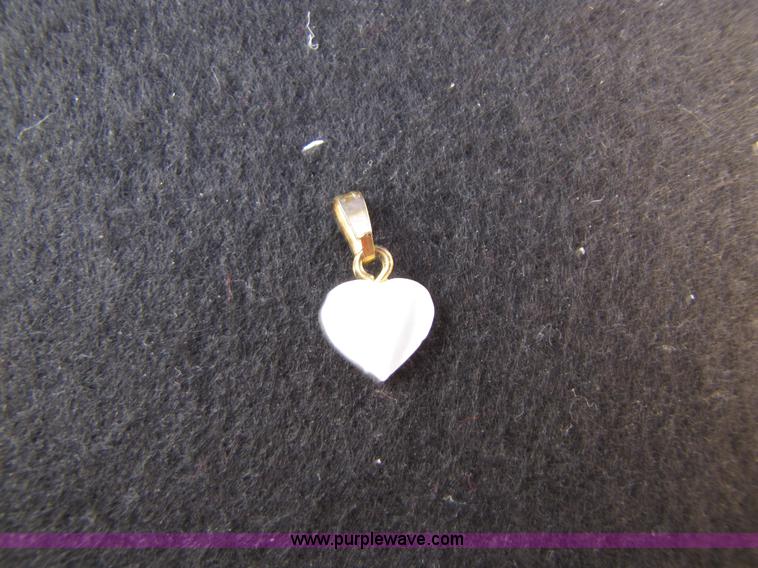 image for item 3595 Assorted jewelry