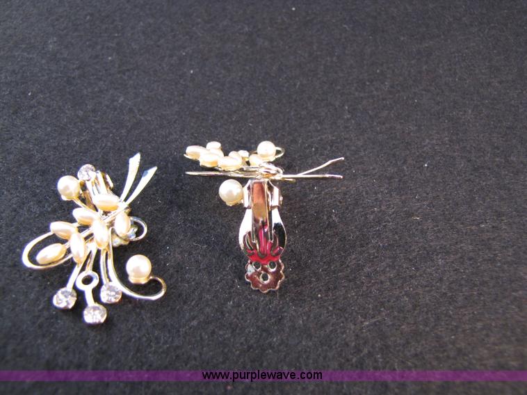 image for item 3598 Assorted jewelry