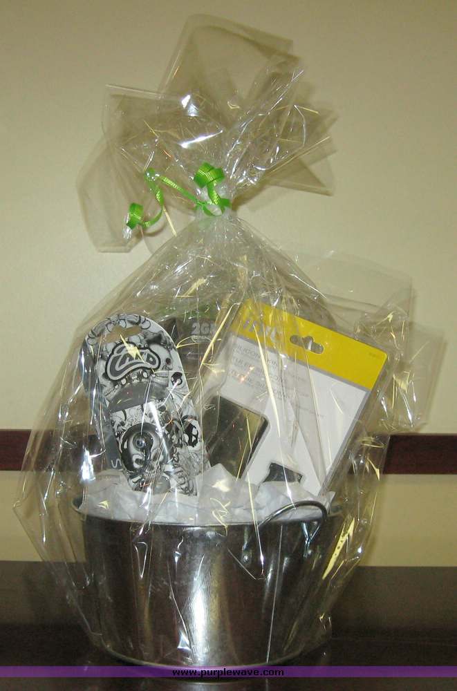 in MANHATTAN, KS Item 1539 sold Purple Wave