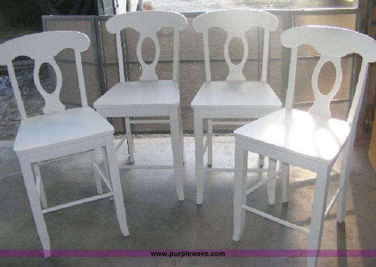 in MANHATTAN, KS Item 6401 sold Purple Wave