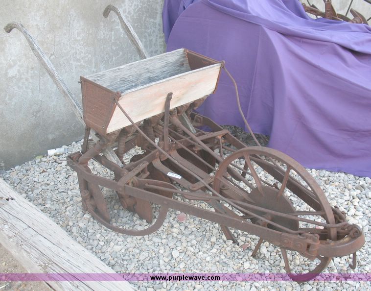 in SPEARVILLE, KS Item 6692 sold Purple Wave